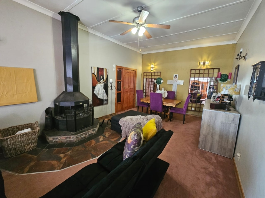 7 Bedroom Property for Sale in Bethlehem Free State